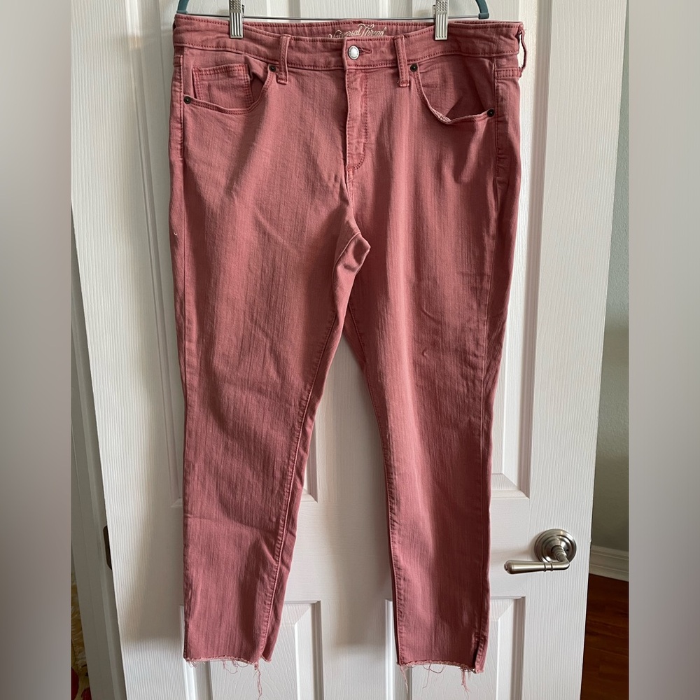 Universal Threads Pink Jeans. Size 16/33R